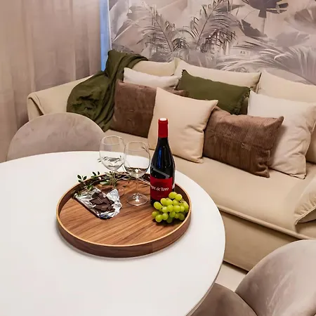 Era Deluxe Oasis 2 Near The Apartman *