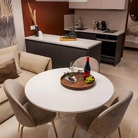 Era Deluxe Oasis 2 Near The *